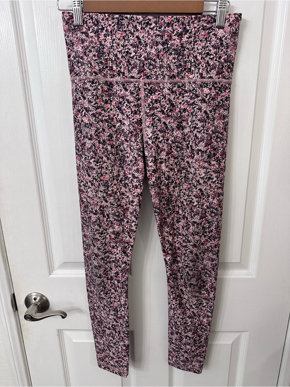 Athleta Elation 7/8 Tights Paint Texture Sunset Speckled Pink Purple Small